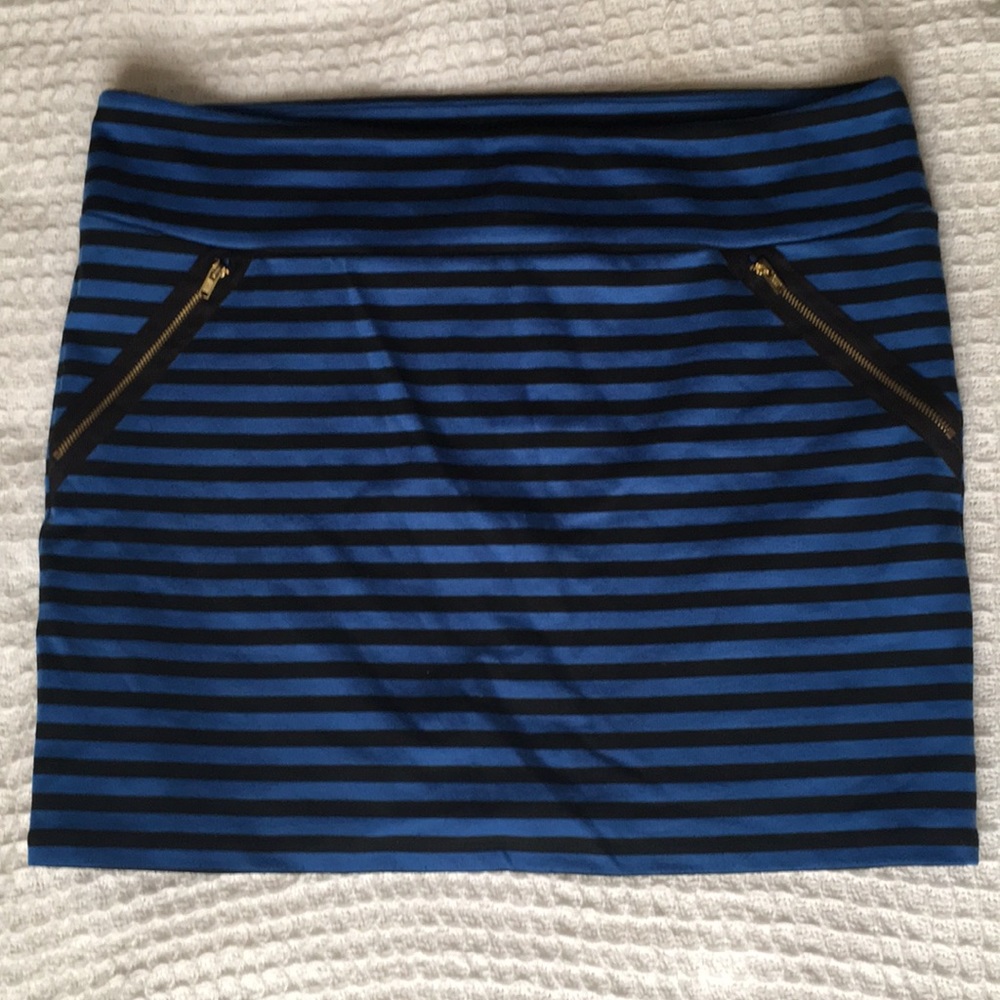Short, striped pencil skirt